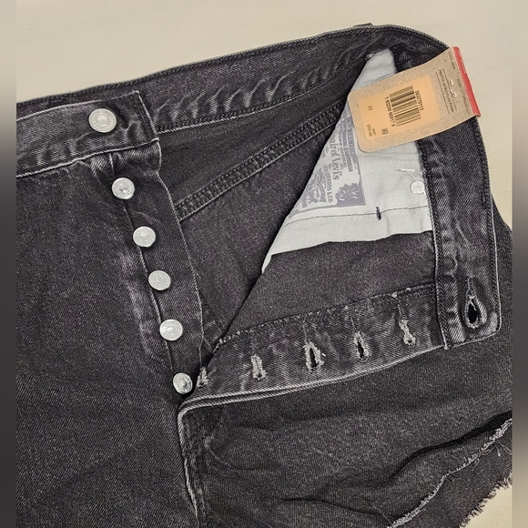 Lot of 2 Levi’s Womens 501 Cut-Off Jean Shorts Blue Black Button Size 32 33 - Picture 4 of 14